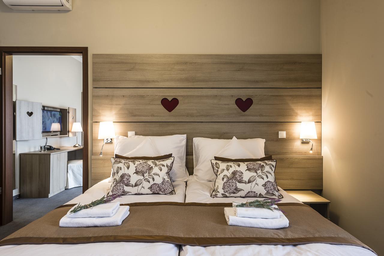Levendula Hotel Algyo Стая снимка