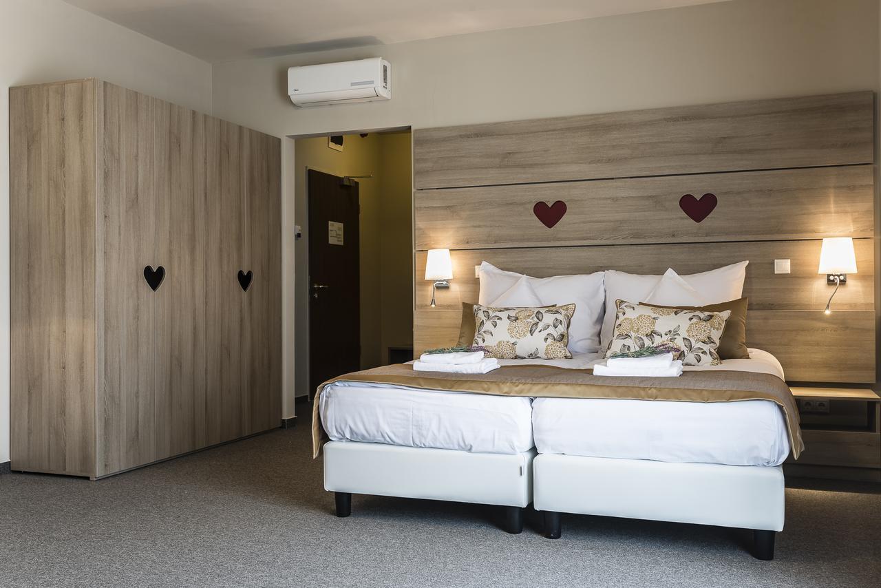 Levendula Hotel Algyo Екстериор снимка