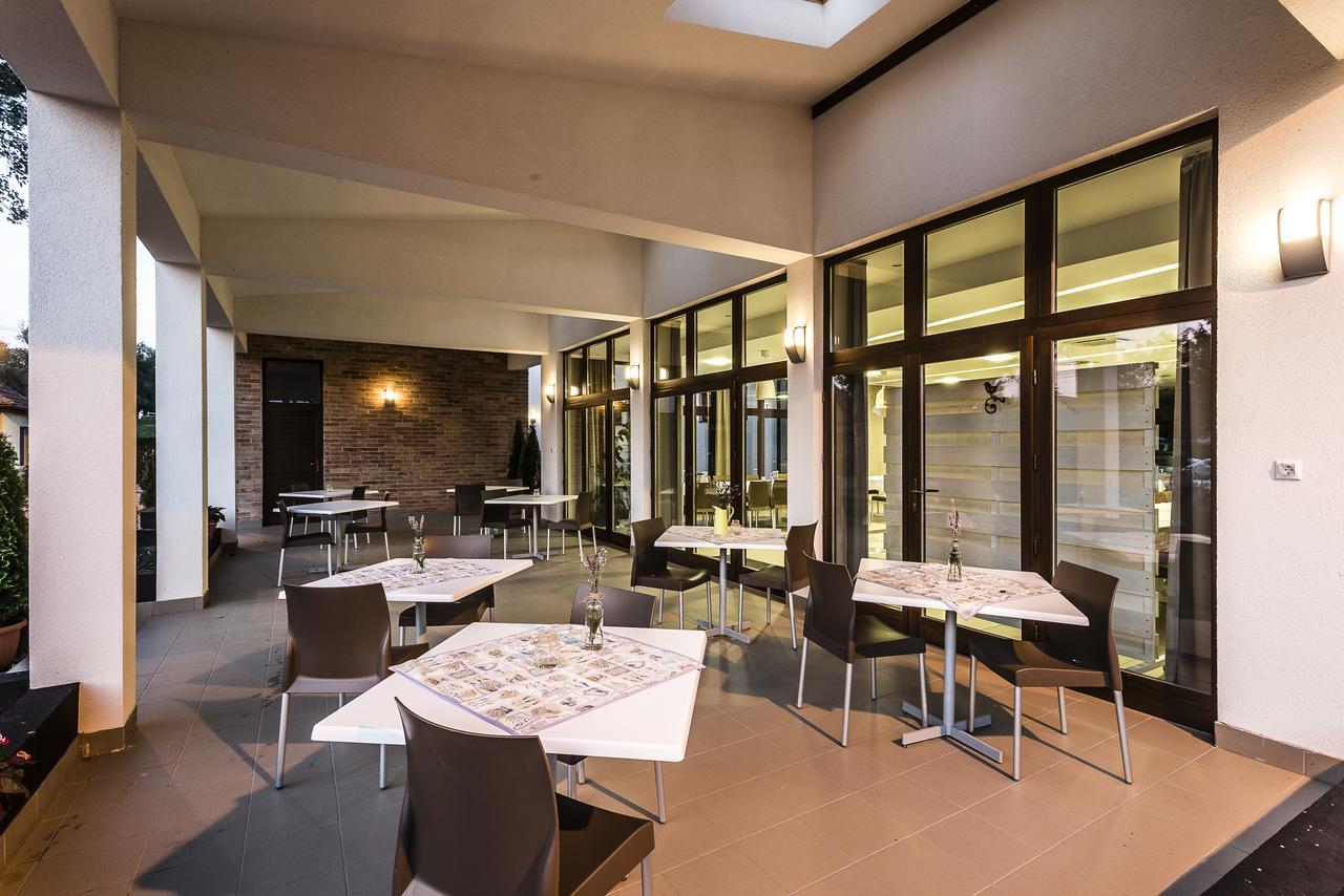 Levendula Hotel Algyo Екстериор снимка